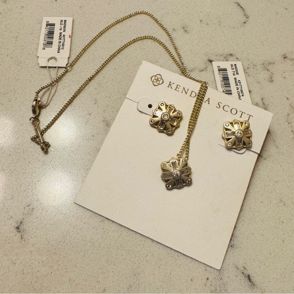 Kendra Scott Madison Gold Pendant Necklace and Matching Earrings